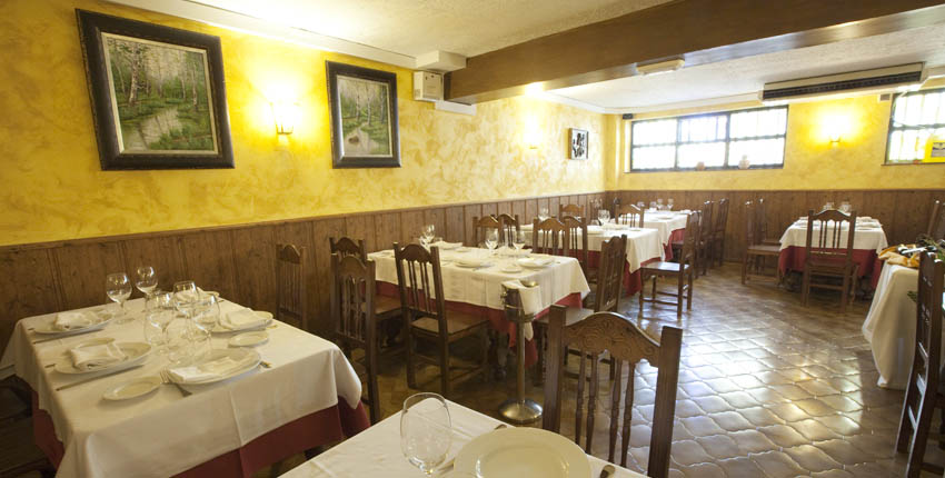 Restaurante Peripecias con Pucheros